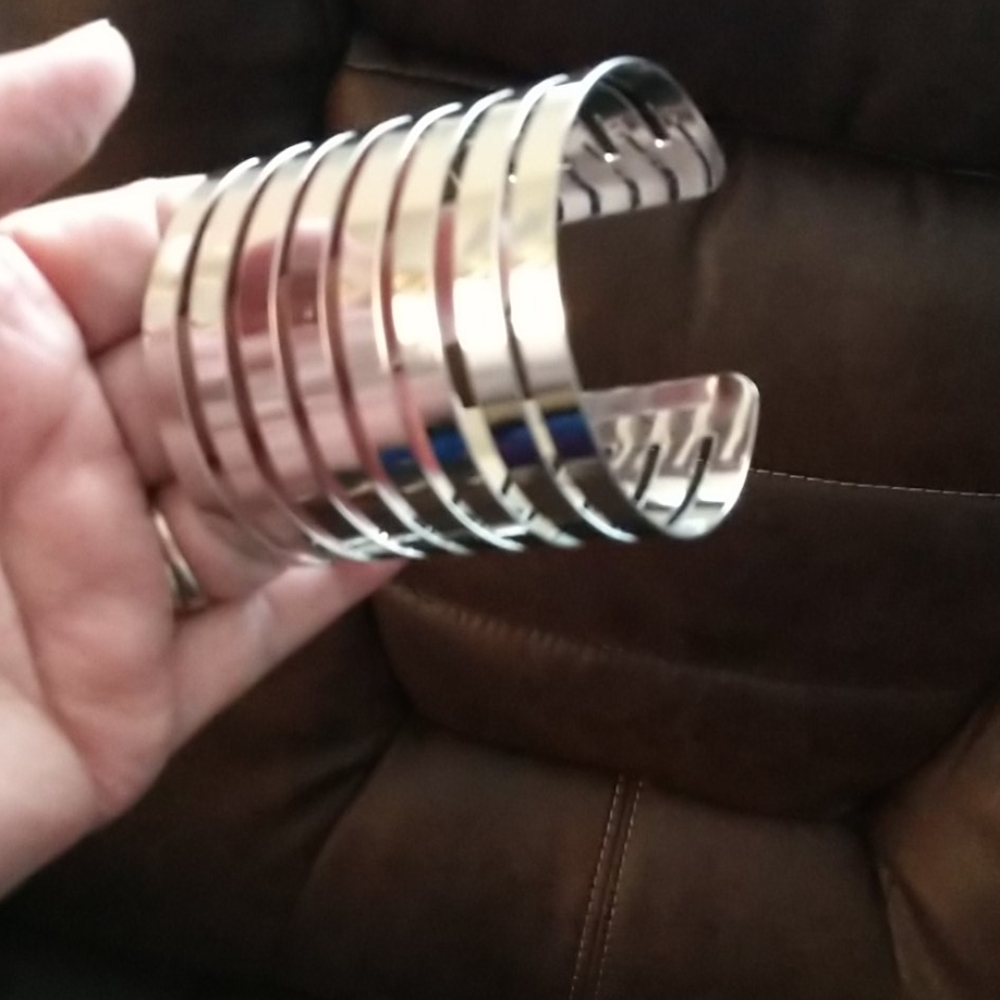 Wide Open Cuff Silver-tone Bracelet - Picture 5 of 6